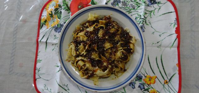 Lasagna riccia con vin cotto e mollica fritta (Irsina)